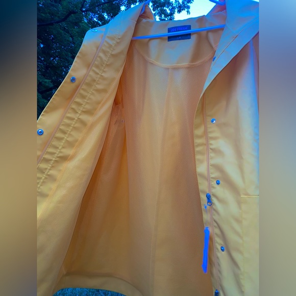 New with tags large real yellow raincoat - Picture 11 of 11
